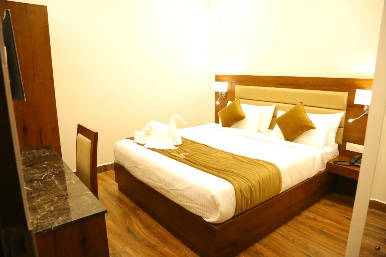 Hotel Vsr Grand Madanapalle Exterior foto